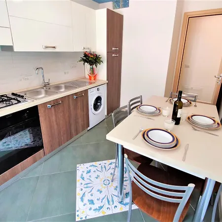 Apartment Sul Lungomare Di Castellabate Per 4 Persone