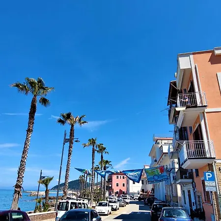 Sul Lungomare Di Castellabate Per 4 Persone Santa Maria di Castellabate